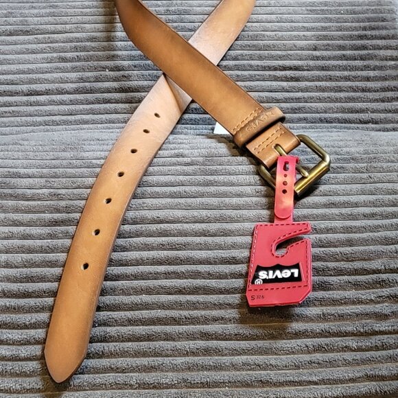 Levi's Belt Mens Small Brown Faux Leather Riveted Belt NWT - Picture 2 of 11